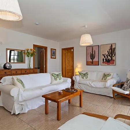 Mariposa Villa